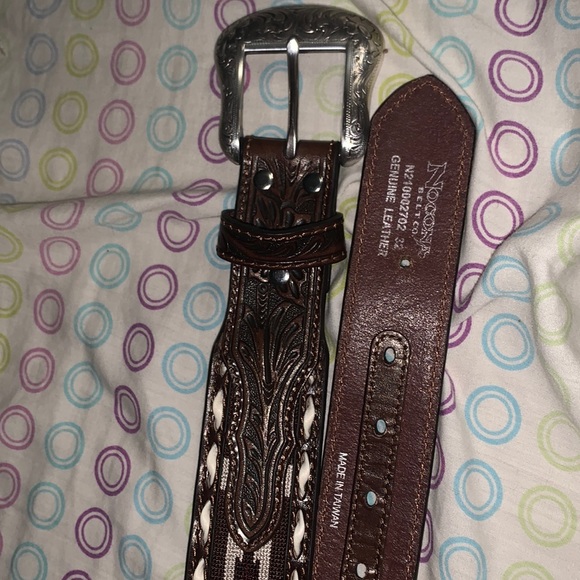 Nice leather belt - Picture 1 of 3